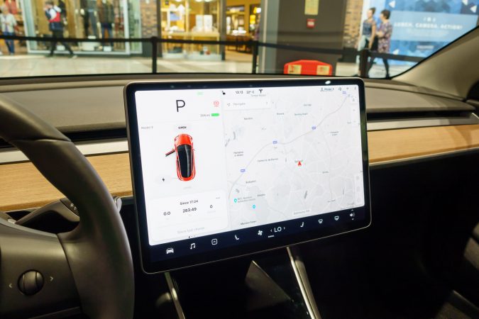 Tesla Model 3 UK Screen 15 inch