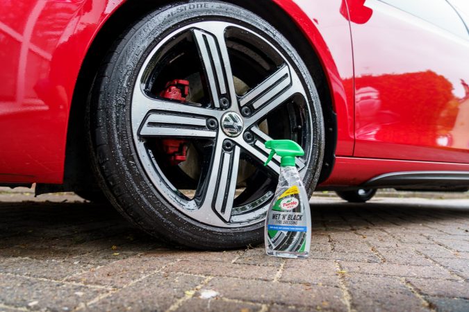 Tyre Gel. Restore Car Paintwork