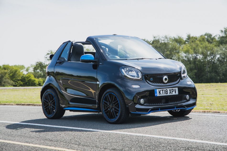 2019 Smart fortwo EQ Cabriolet Edition Night Sky Review