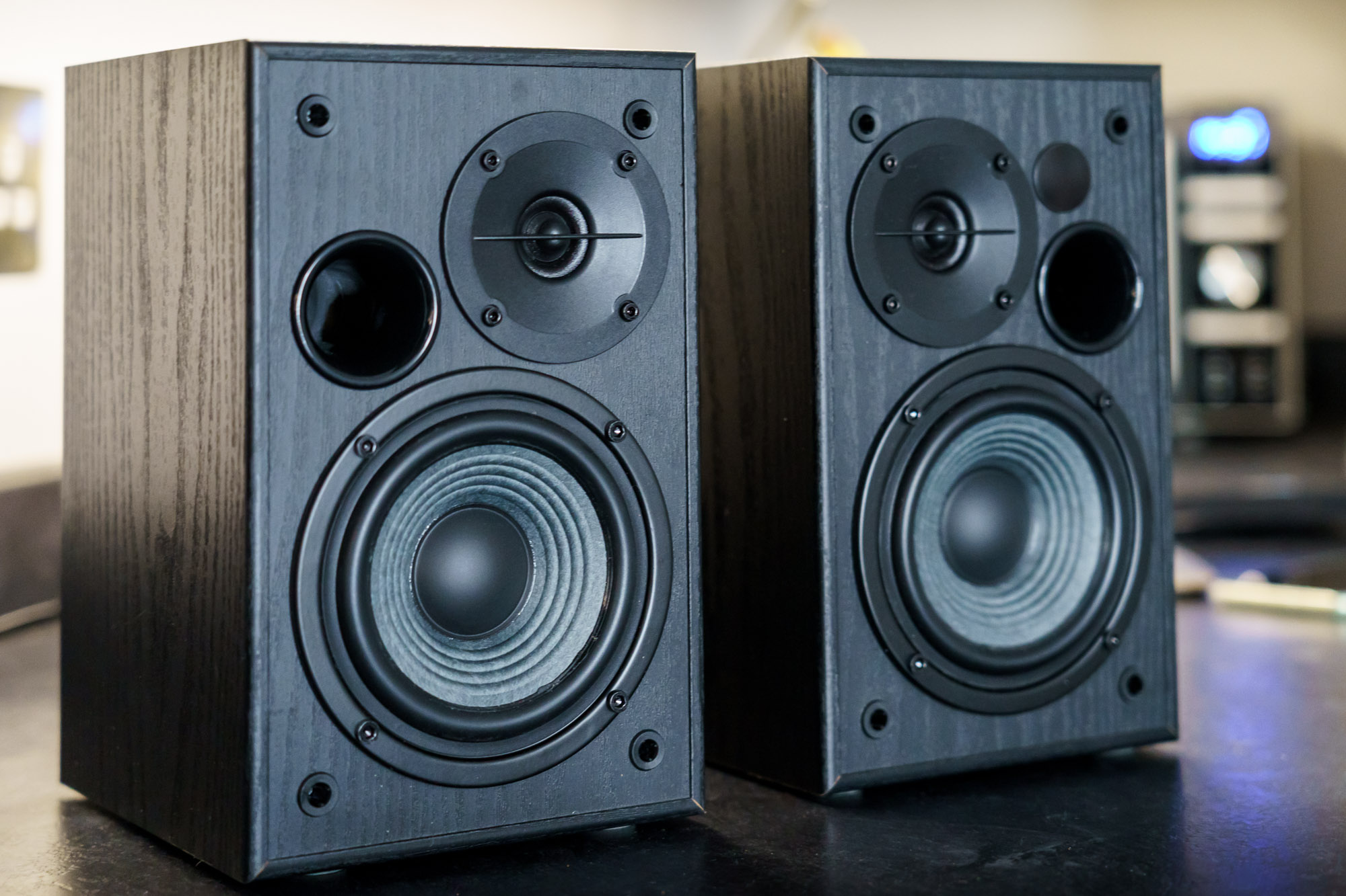 Edifier R1580mb Active Studio Bookshelf Speaker Review