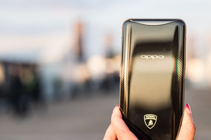 Oppo Find X Lamborghini Edition, First Look at Silverstone
