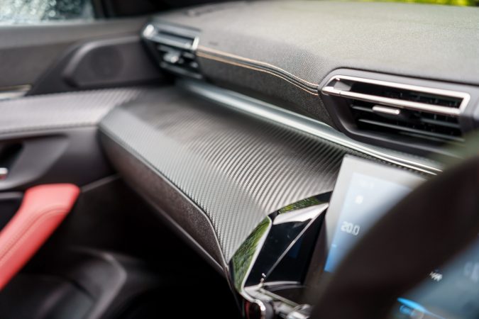 Peugeot 508 GT Line interior dashboard