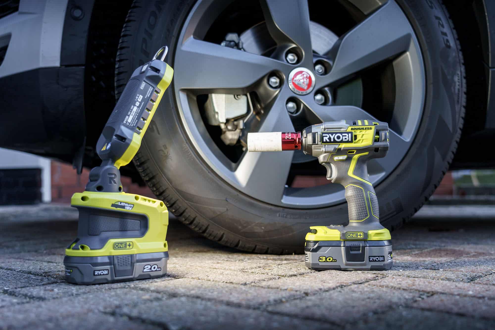 Ryobi Brushless Impact Wrench 18V ONE+ R18IW70 Review 🏎️