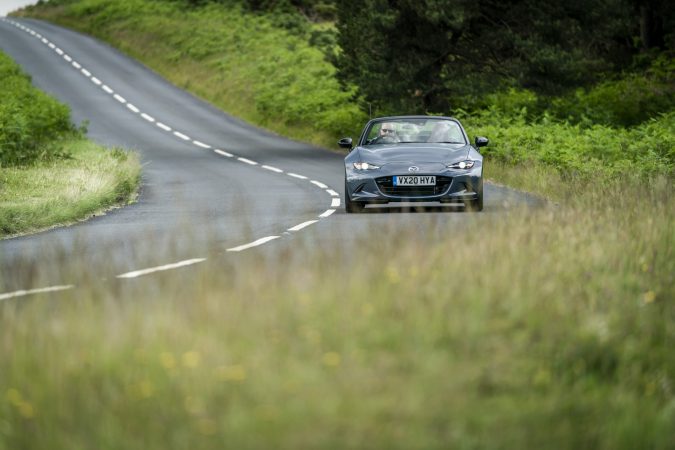 Mazda MX-5 R-Sport driving