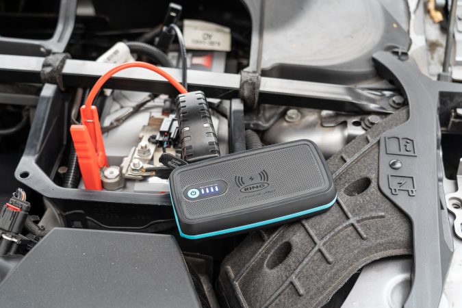 Ring Automotive RPPL250 Wireless Jump Starter and Powerbank