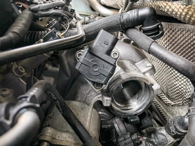 Diverter valve away from the turbo - Golf GTI MK7