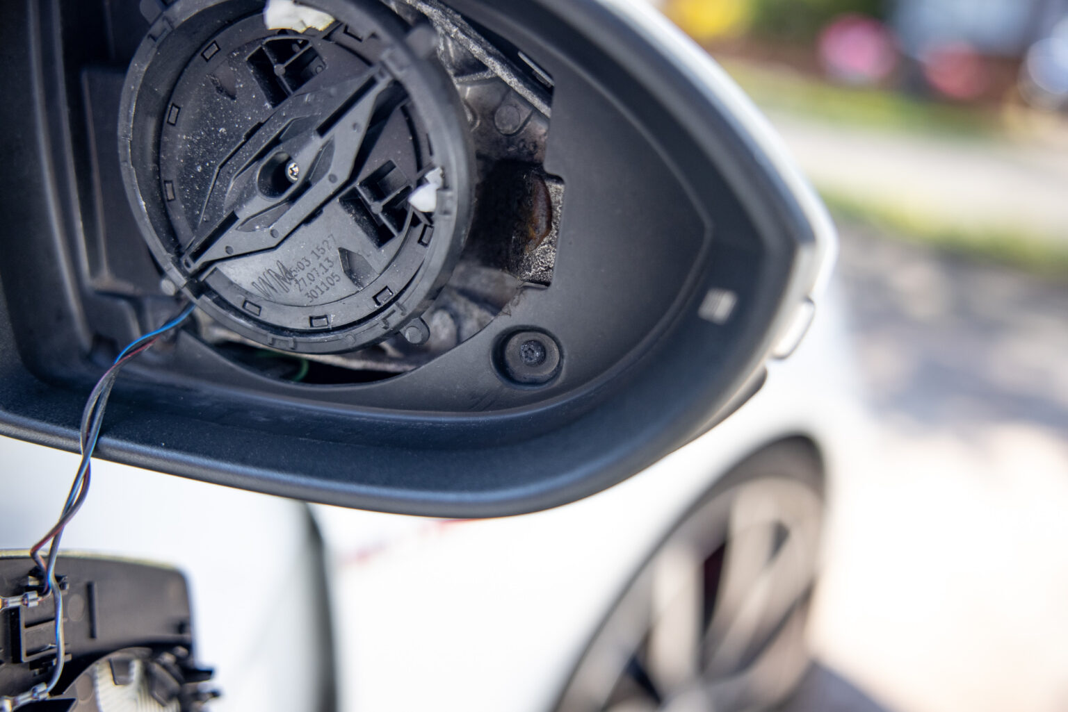 Turn Signal Works Sometimes Causes, Symptoms, Fixes & Costs