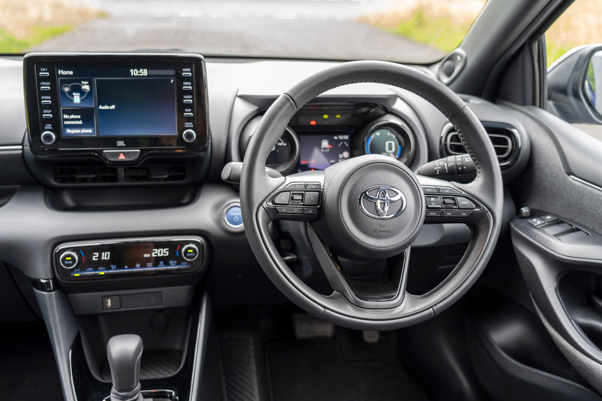 vijver De lucht innovatie Toyota Yaris Hybrid Dynamic Review 🏎️