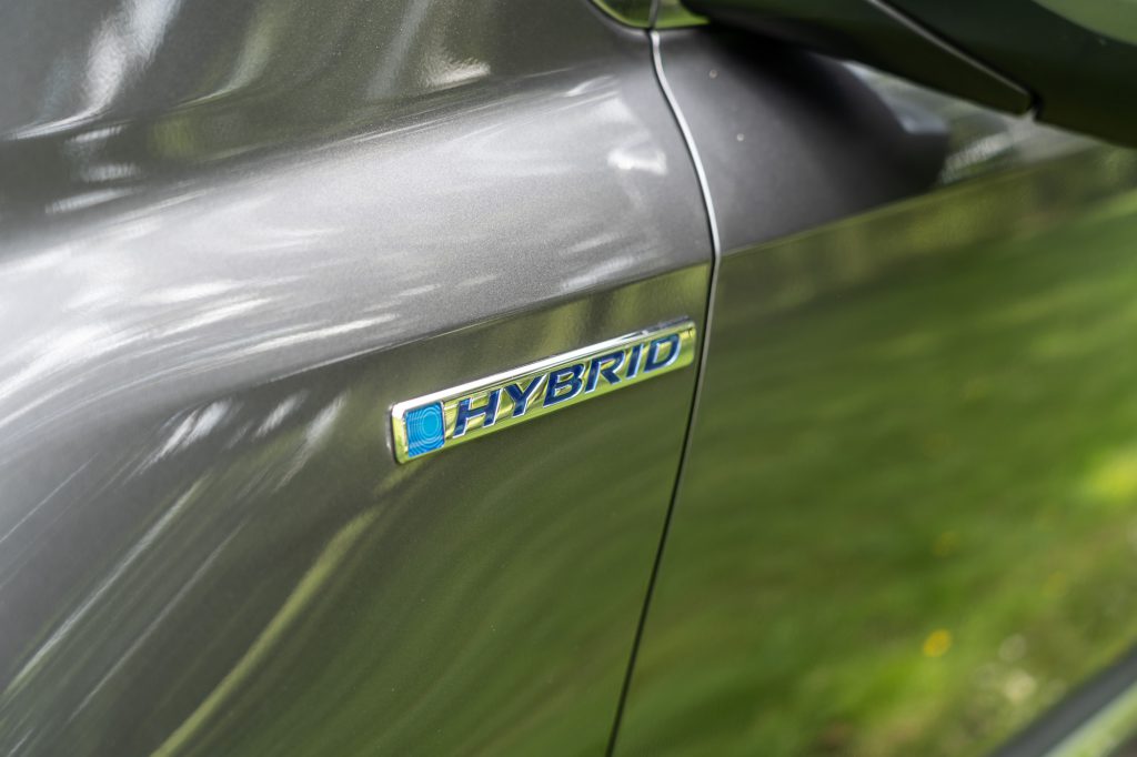 Hybrid Battery Replacement Cost ?️ How Much Is It?