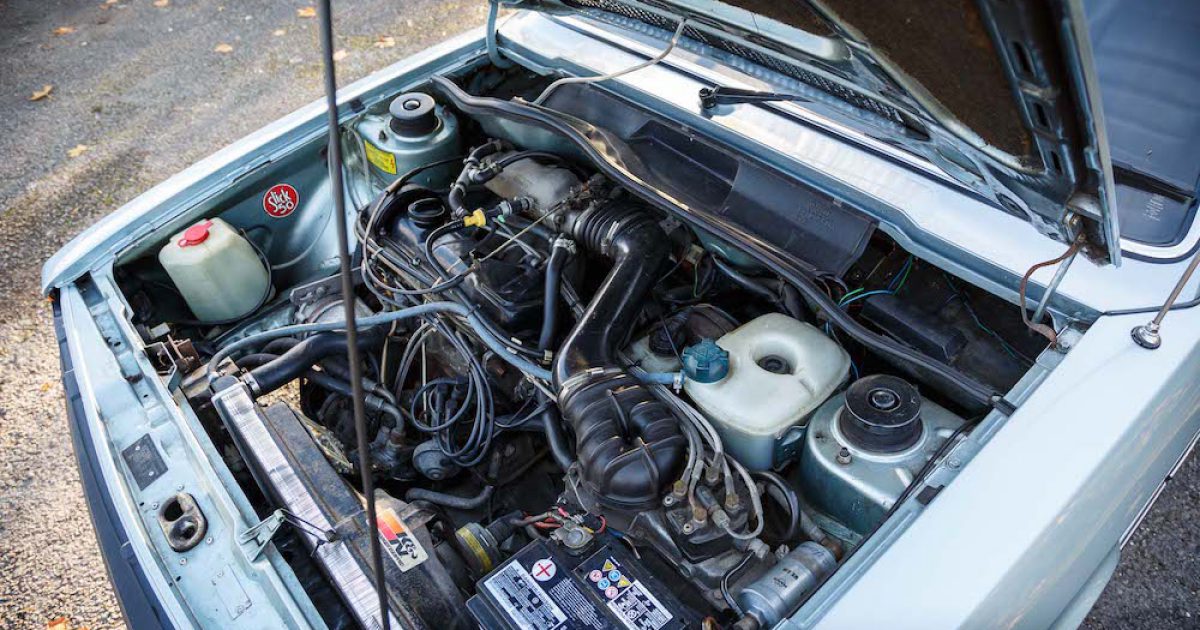 Bad Distributor Symptoms 🏎️ How To Spot A Failing Distributor