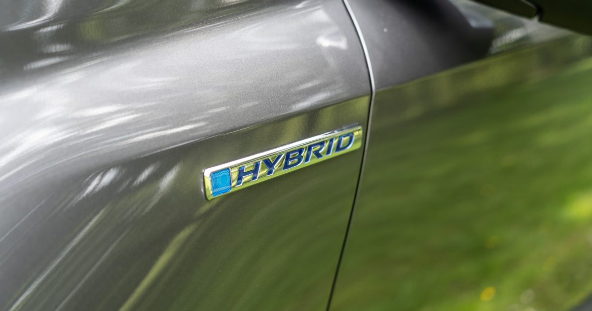 How Long Do Hybrid Car Batteries Last Signs & Replacement Cost