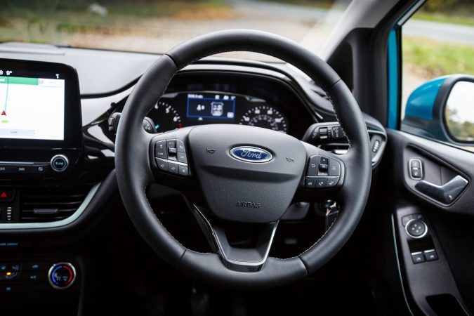 Ford Edge power steering wheel