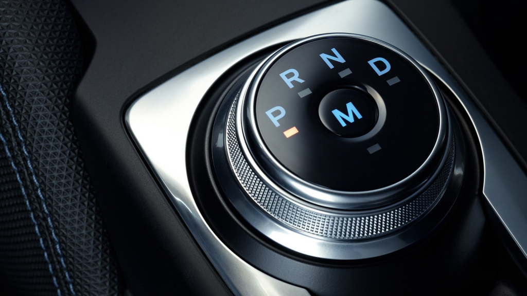 What Does the S Mean On Gear Shift? - In The Garage with