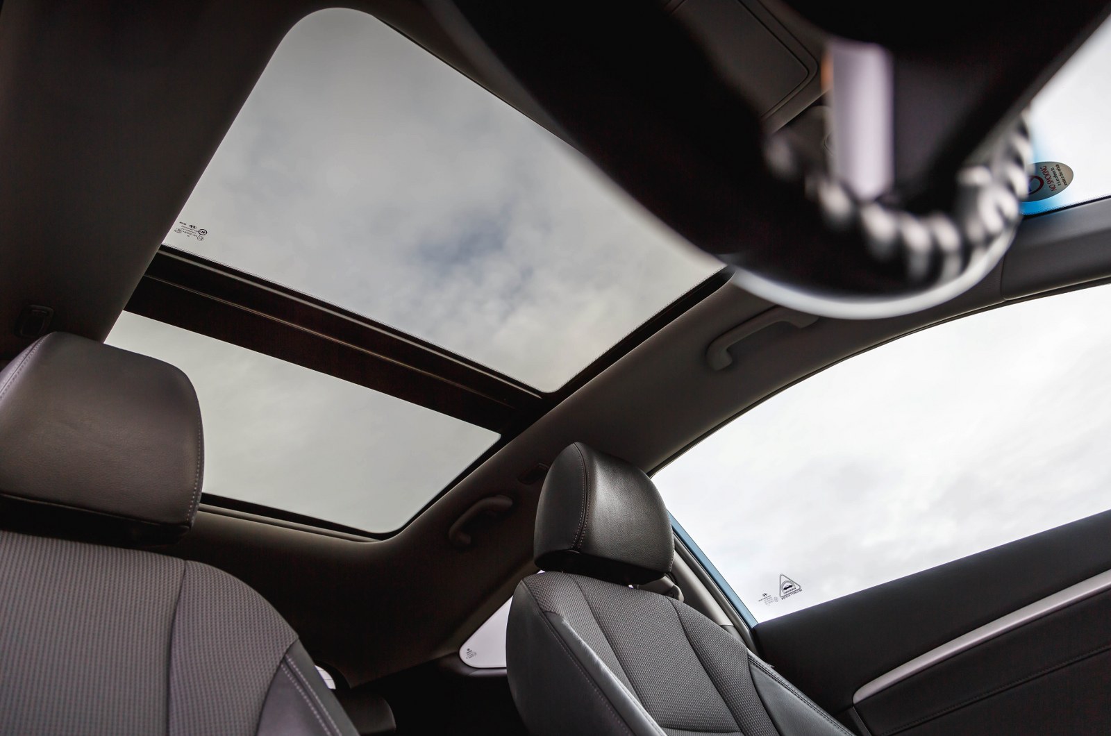 What Is A Panoramic Sunroof Pros & Cons, Differences, Is It Better