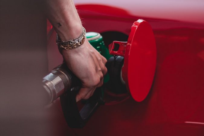 Suburban Vs Yukon XL Fuel Economy Consumption Gasoline Diesel MPG 