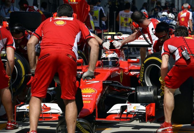 Pit stop Ferrari team