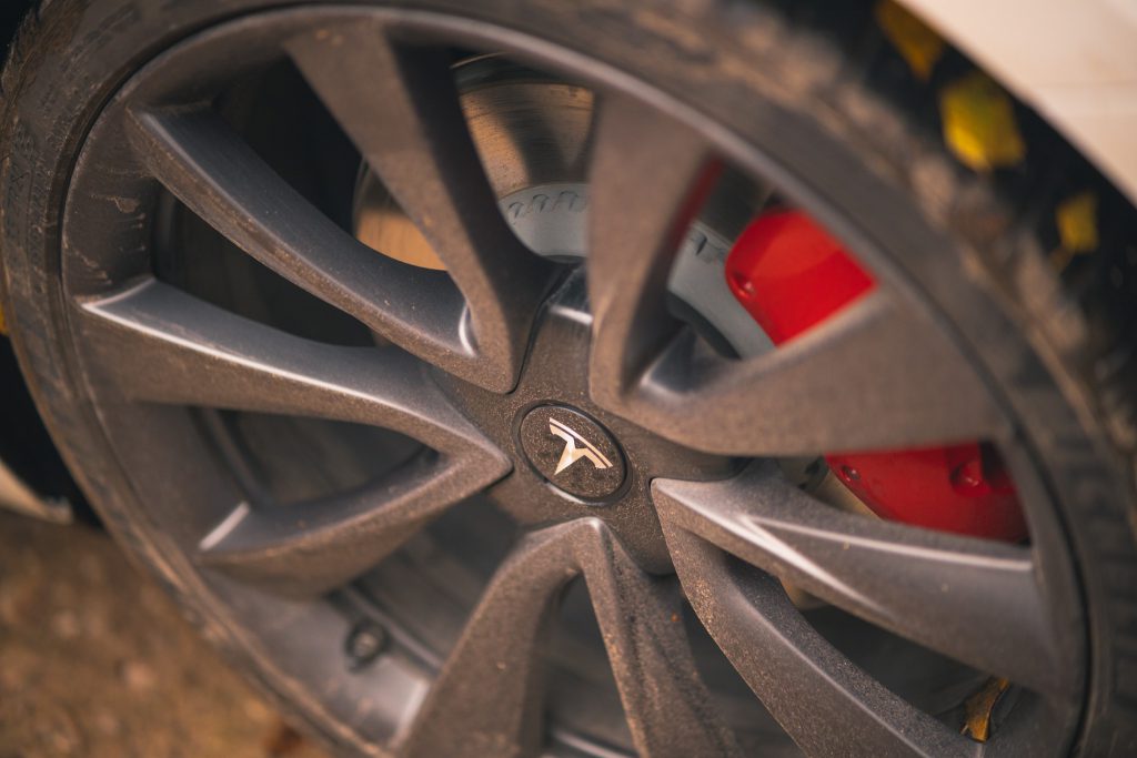 Tesla Model Y Towing Capacity 🏎️ Is It Worth It?