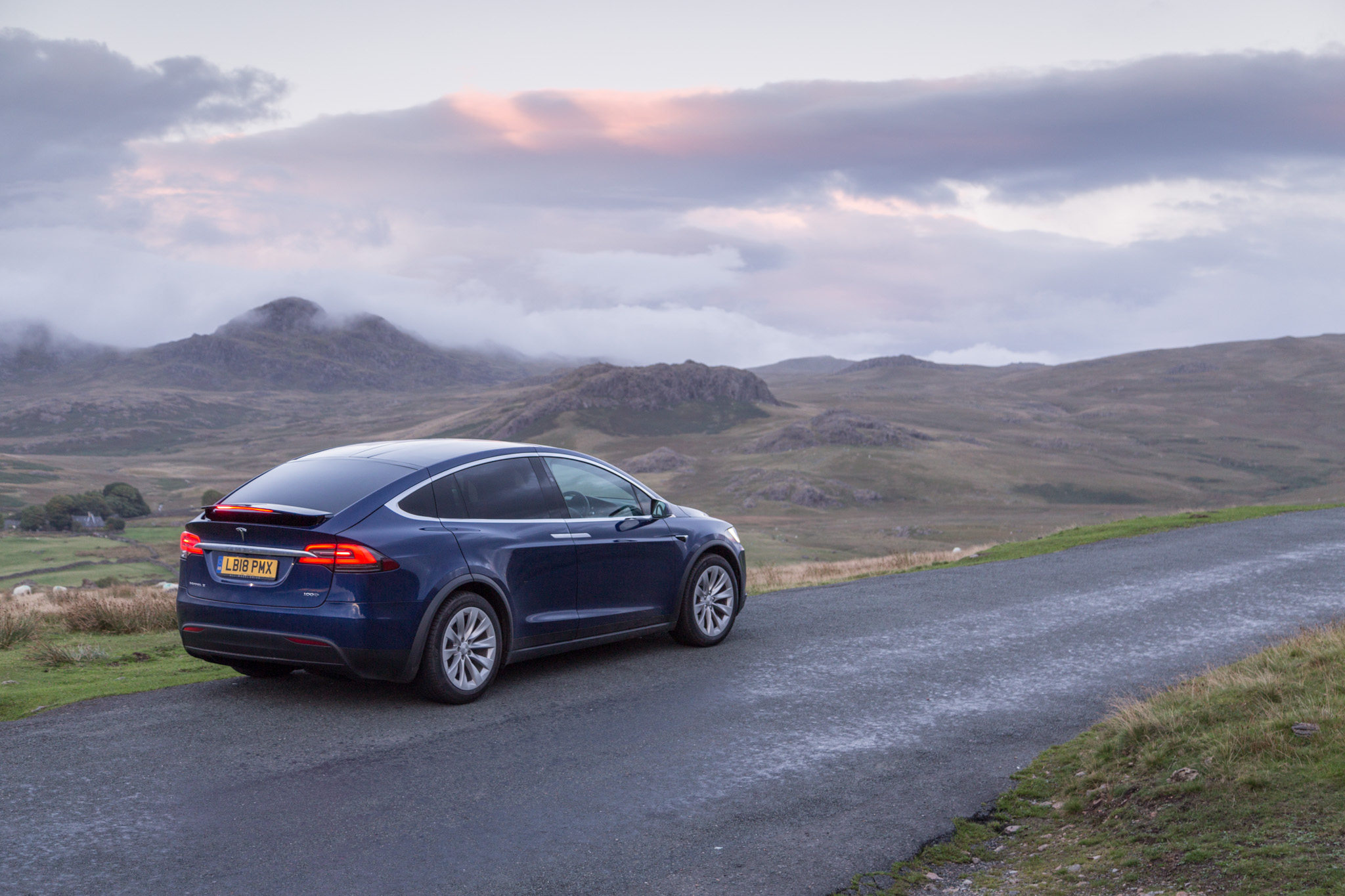 Tesla Model Y Towing Capacity 🏎️ Is It Worth It?