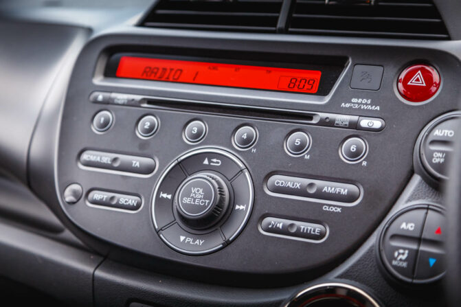 Car Stereo Won't Turn On But It Has Power