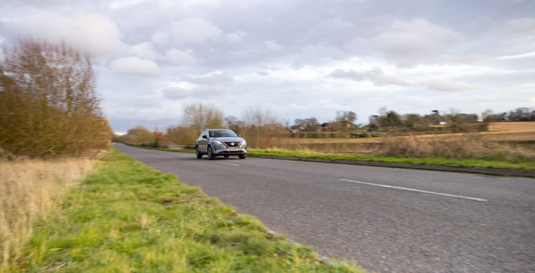 Nissan Qashqai driving