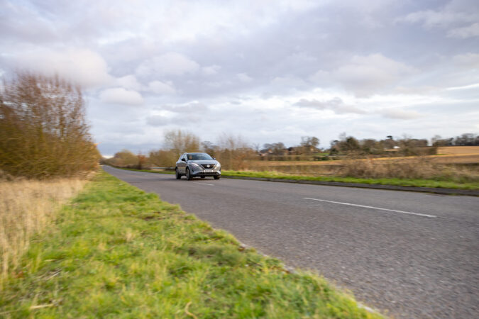 Nissan Qashqai driving