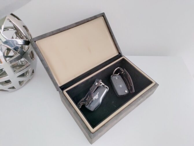 The Rolls Royce keybox Tag someone that needs to see this    Follow goodlifestyle for more luxury content   rollsroycecle  By  Good Lifestyle  Facebook