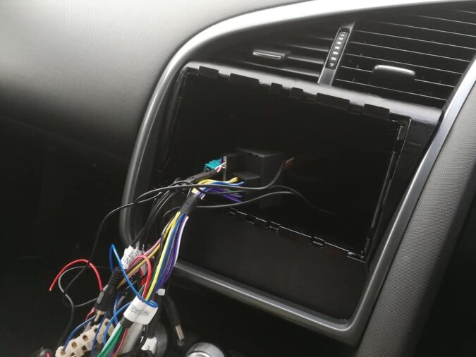 Aftermarket head unit radio stereo infotainment