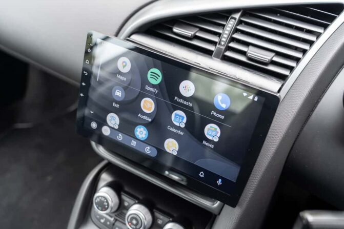 Apple CarPlay Install