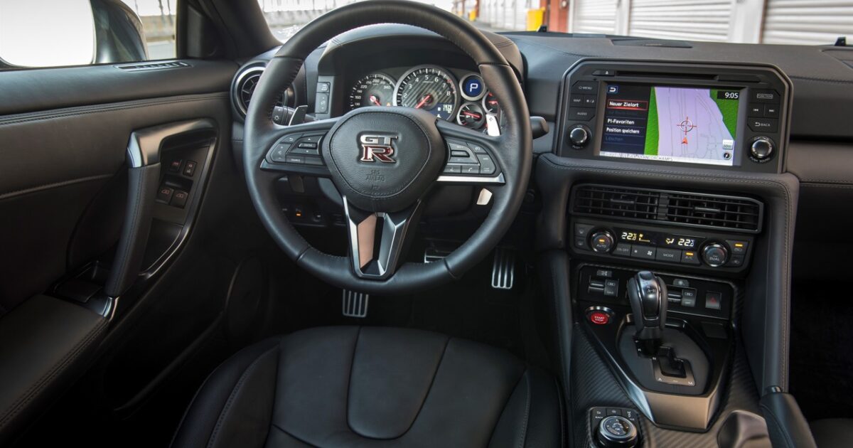 Steering Wheel Locked Up Reasons Why, How To Unlock, & Fixes