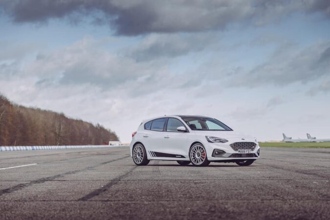 Performance vehicle