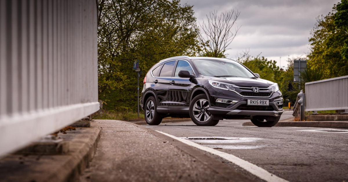 Honda CRV VS RAV4 🏎️ Which One Is The Better Crossover?