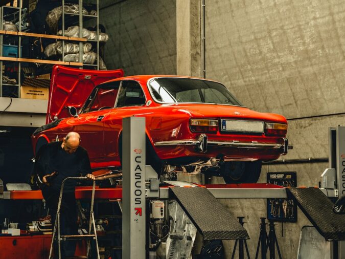 Rent A Garage To Work On Car