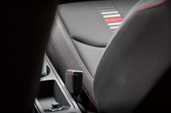 Seat Belt Won't Pull Out Jammed