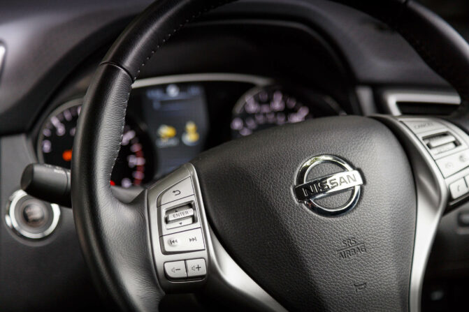 Car With Key Symbol On Dashboard Nissan