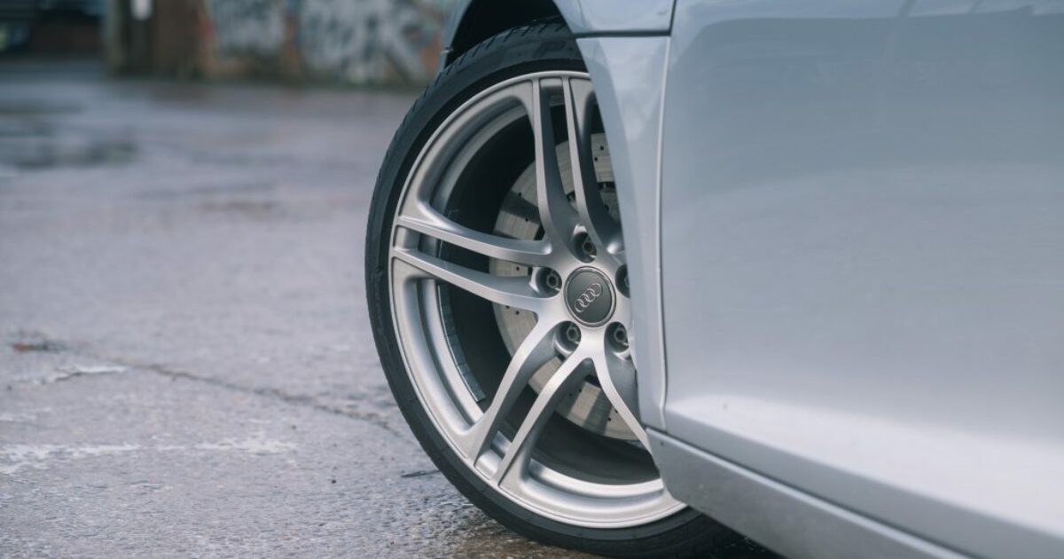 Best Aluminum Wheel Cleaner 🏎️ Top 5 Products For Your Rims