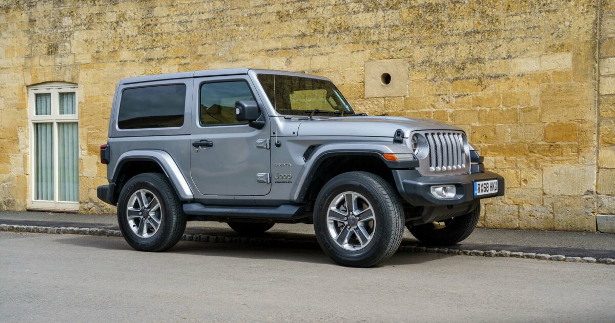How To Put A Jeep In 4 Wheel Drive ?️ The Basics Of 4WD