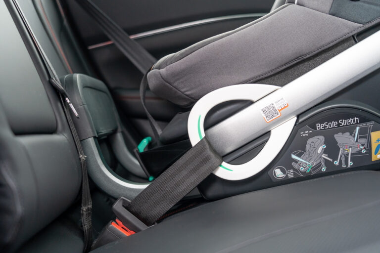 BeSafe Stretch Child Seat Review 🏎️
