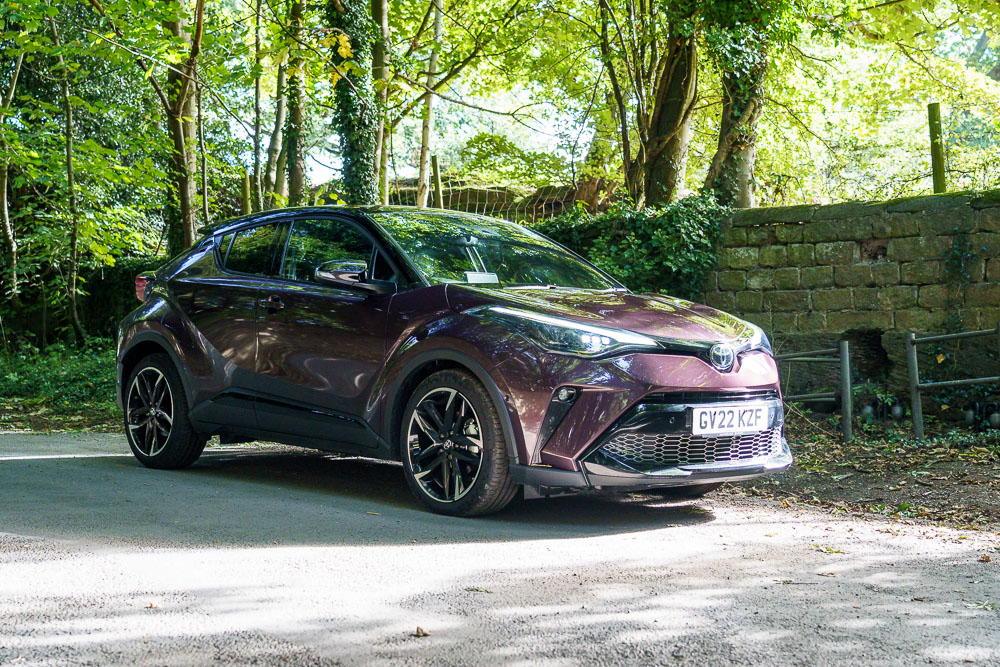 Toyota C-HR GR Sport: Crossover in Sportklamotten