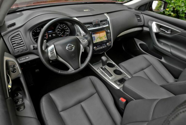 How Long Do Nissan Altimas Last 🏎️ Are Nissan Altimas Reliable?