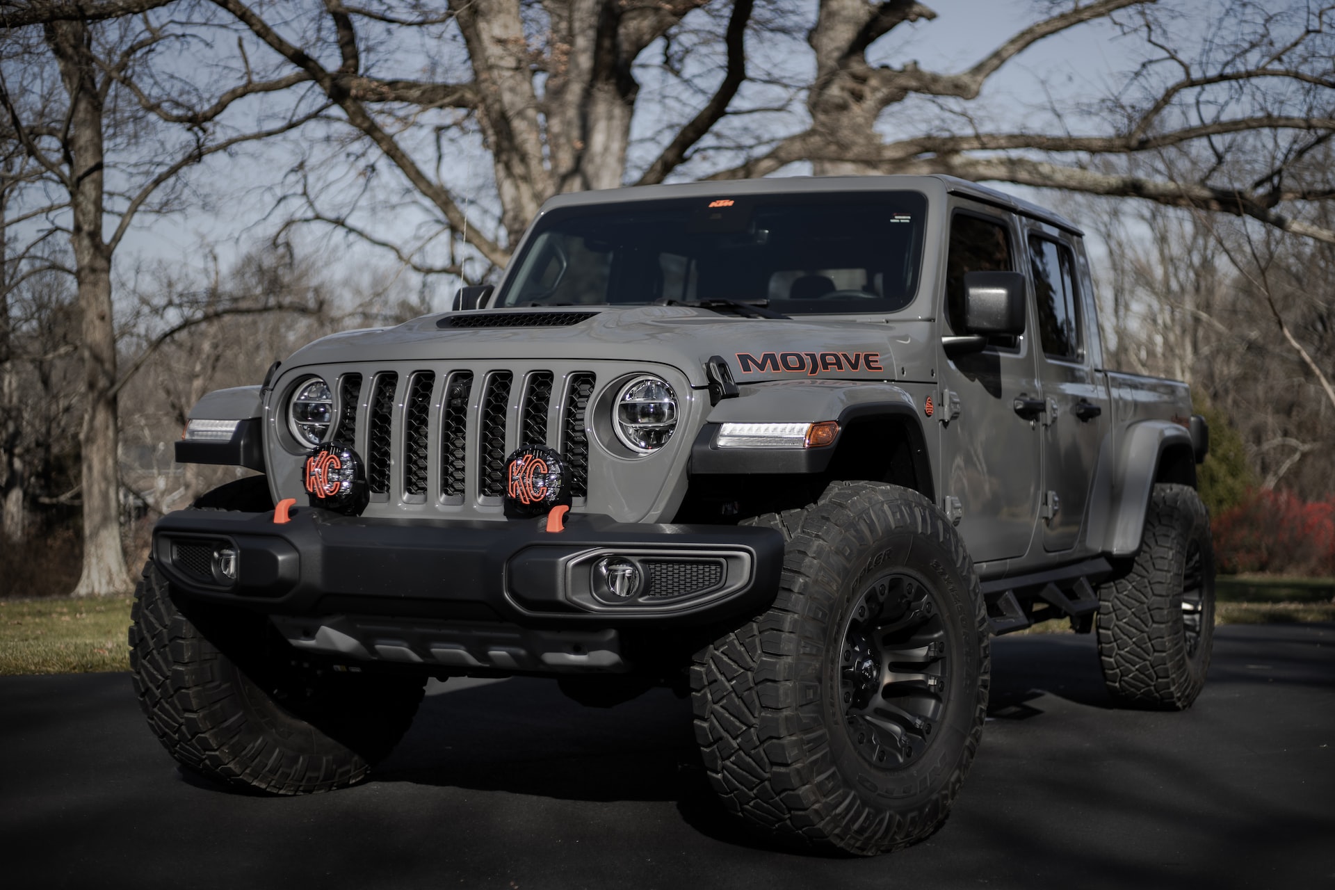 Jeep Gladiator Bolt Pattern 🏎️ Specs, Tire Sizes, & Wheel Offsets