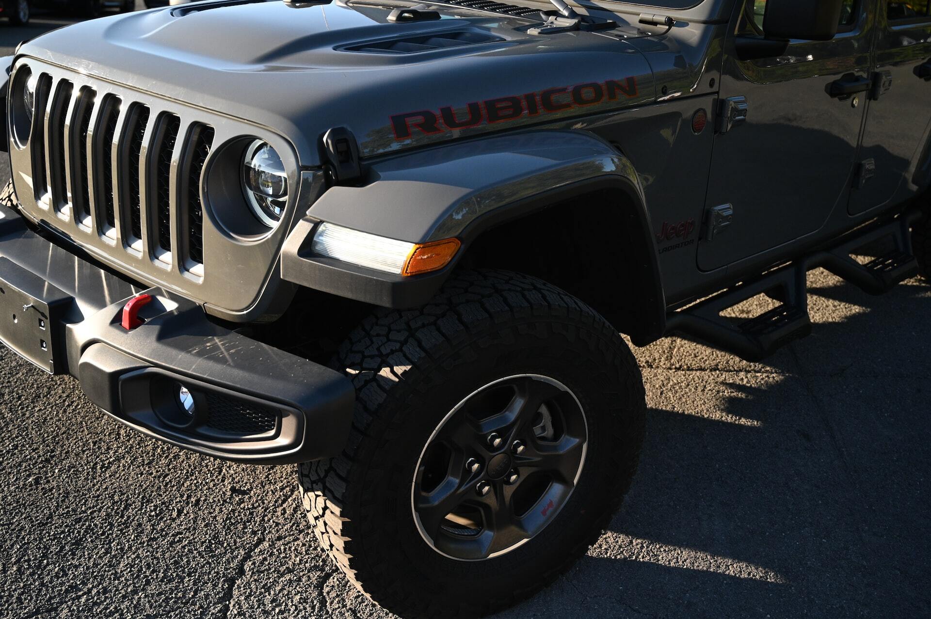 Jeep Gladiator Bolt Pattern 🏎️ Specs, Tire Sizes, & Wheel Offsets