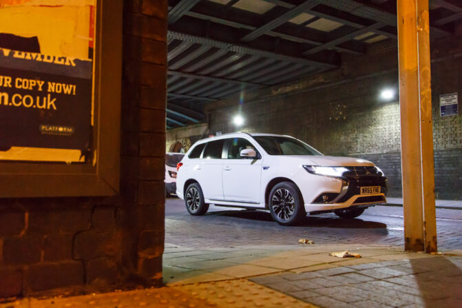Mitsubishi Outlander Gas Button
