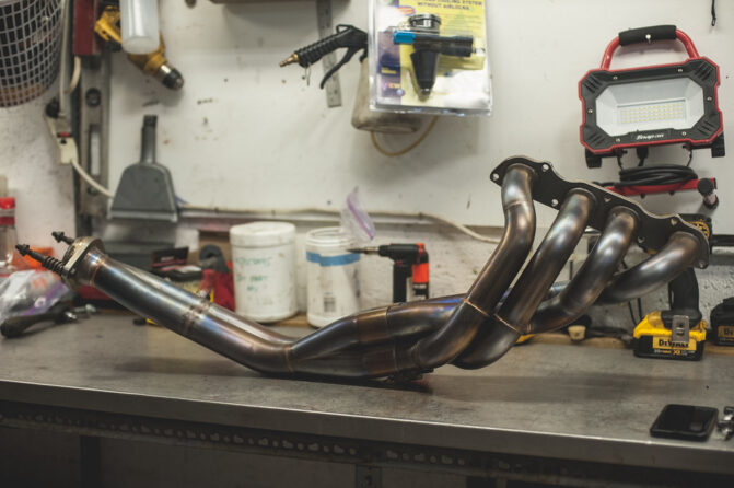 Catalytic Converter With Integrated Exhaust Manifold