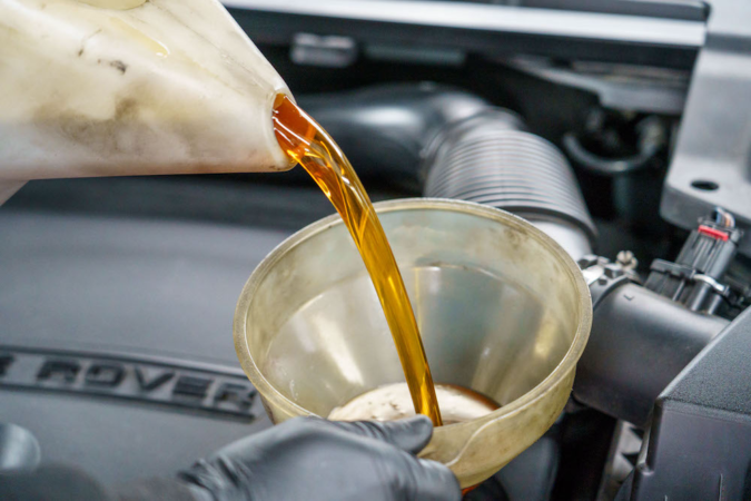 How To Put Oil In Car