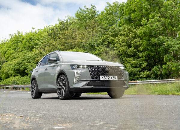 DS 7 La Première E-TENSE 4x4 Review