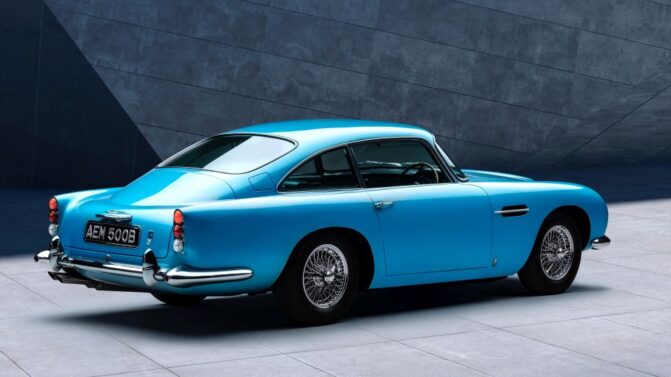 Aston Martin DB5 Classic Car