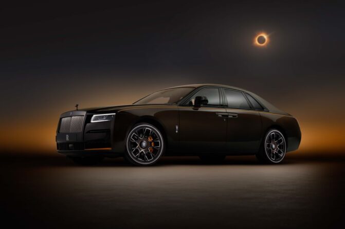 Rolls-Royce Black Badge Ghost Ékleipsis Private Collection