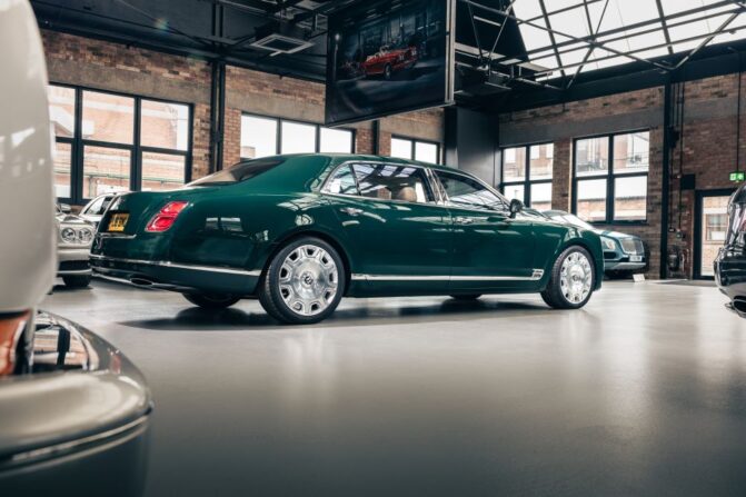 Bentley Mulsanne Extended Wheelbase Queen Elizabeth II