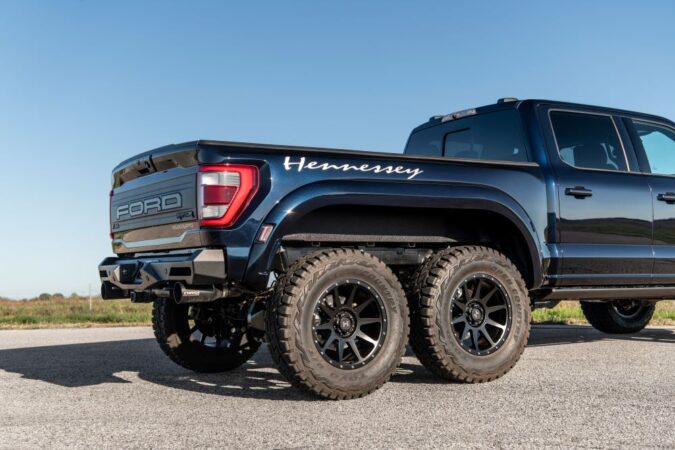 Hennessey 700hp VelociRaptoR 6X6 Ford Raptor R