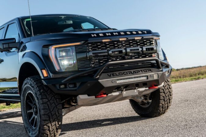 Hennessey 700hp VelociRaptoR 6X6 Ford Raptor R